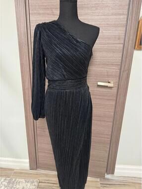 Saylor Black One Shoulder Pleated Midi Dress Size S Metallic Shimmer Formal Even